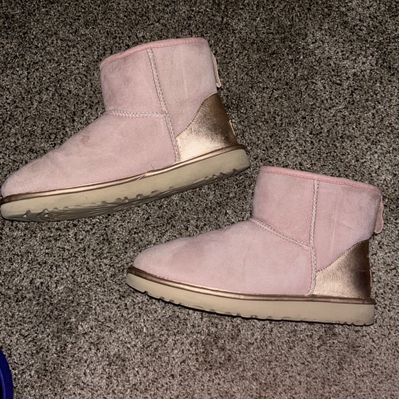 Pink Uggs - Picture 2 of 5